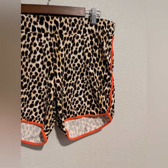 Torrid Cheeta Print Dolphin Hem Cotton Stretch High Rise Biker Shorts 2 - Picture 5 of 10
